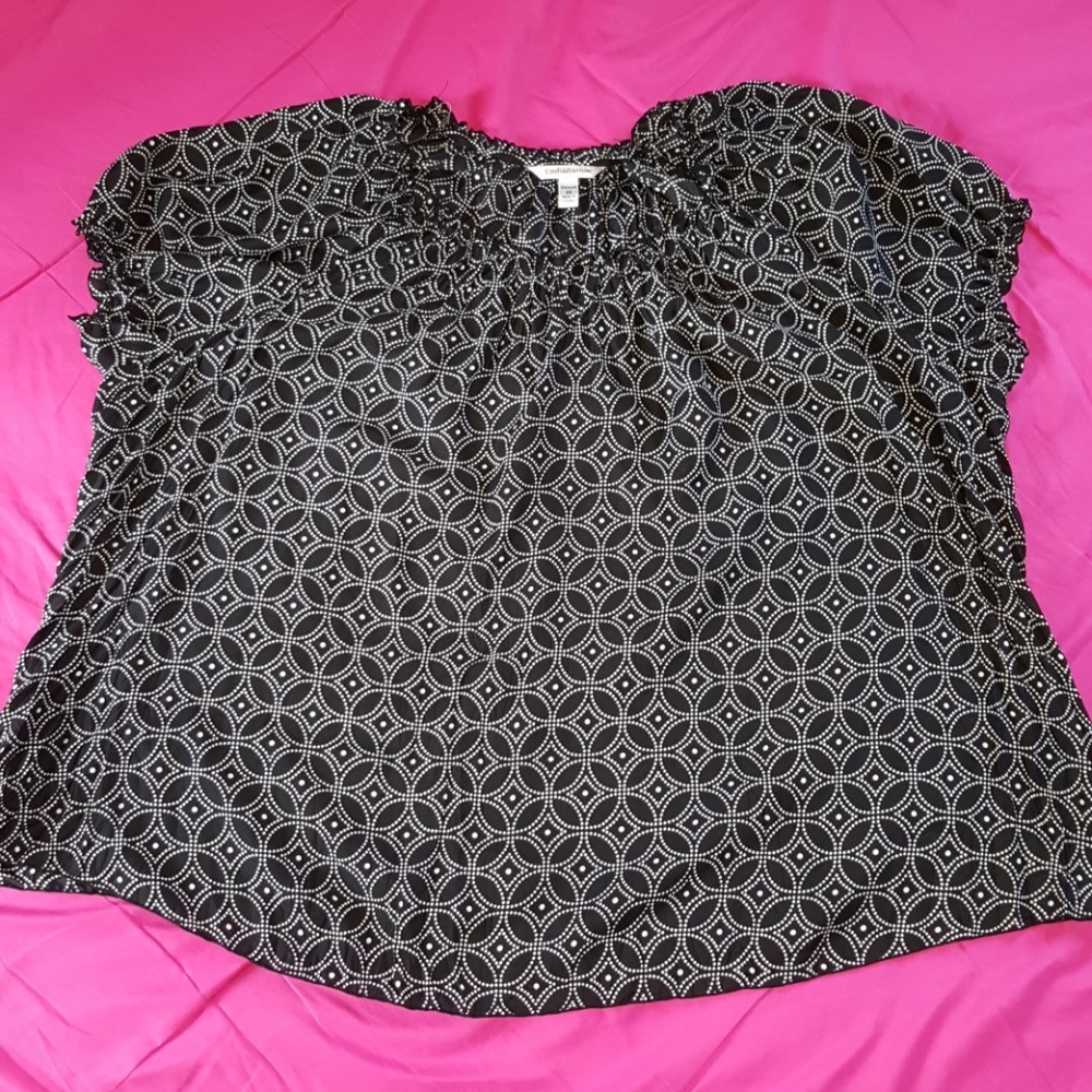3X black and white top